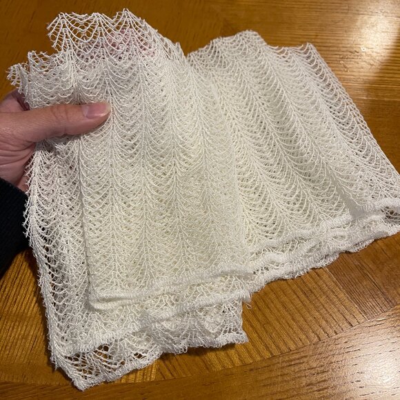 BHLDN Tadashi Shoji 'Rae' Ivory Wedding Dress - Picture 13 of 16